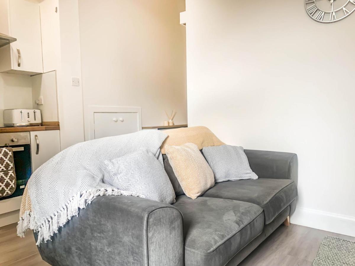 The Rosebery Retreat By The Castle 1-Bed Apartment Инвернес Екстериор снимка