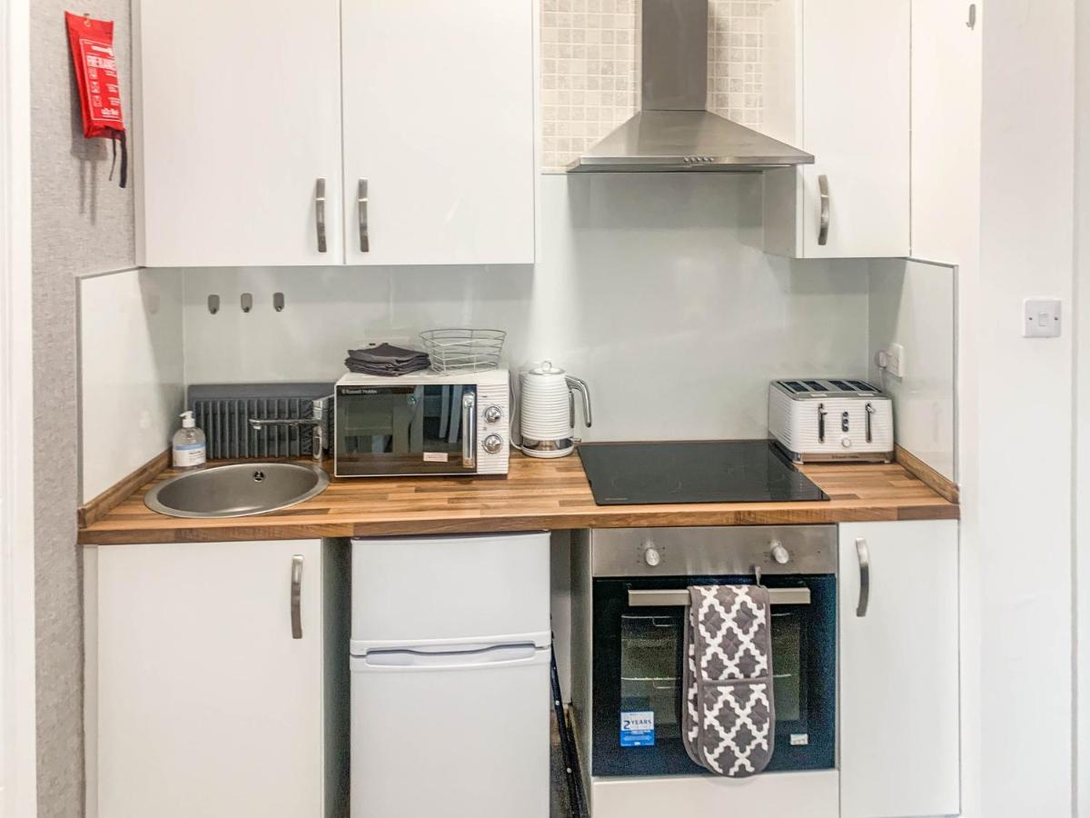 The Rosebery Retreat By The Castle 1-Bed Apartment Инвернес Екстериор снимка