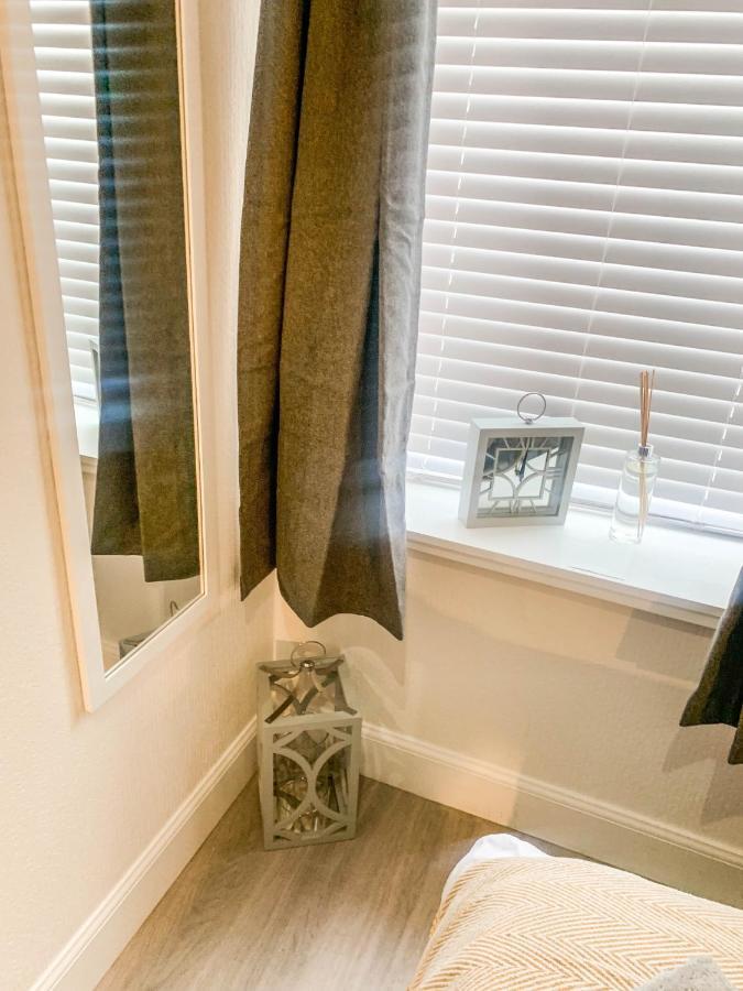 The Rosebery Retreat By The Castle 1-Bed Apartment Инвернес Екстериор снимка